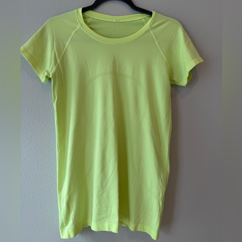 Lululemon swiftly tech short sleeve 2.0